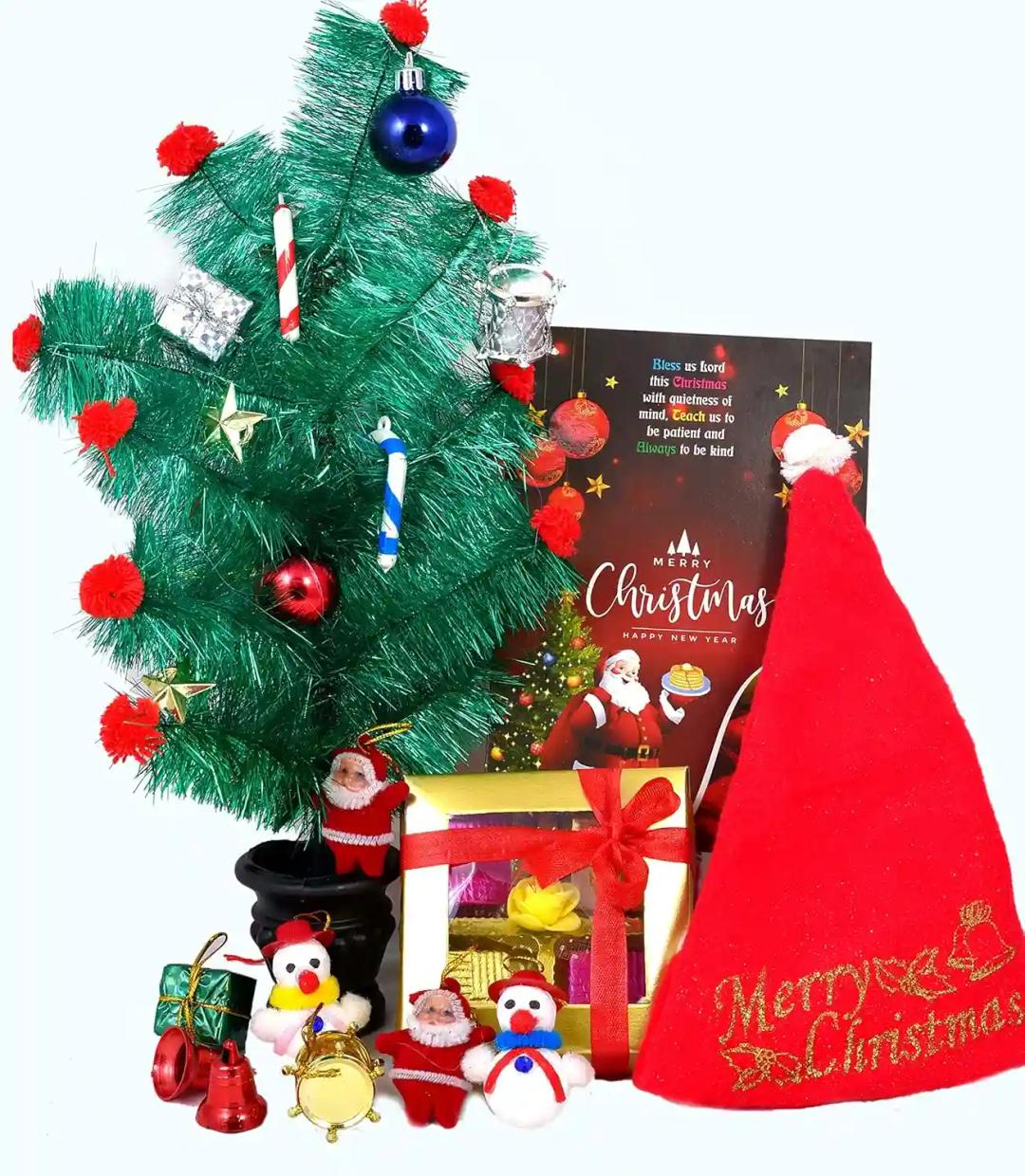 Christmas gift for children/christmas gifts/Christmas gift hamper/christmas gift for friends and family-A box of handcrafted chocolate+christmas tree+Christmas tree decoration items+Christmas Card